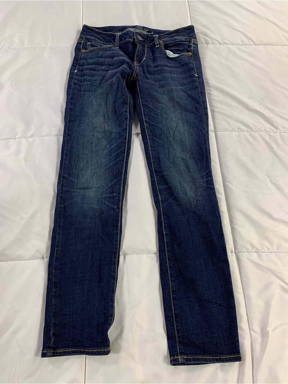 Pre loved AMERICAN EAGLE jeans womens size 4 short
